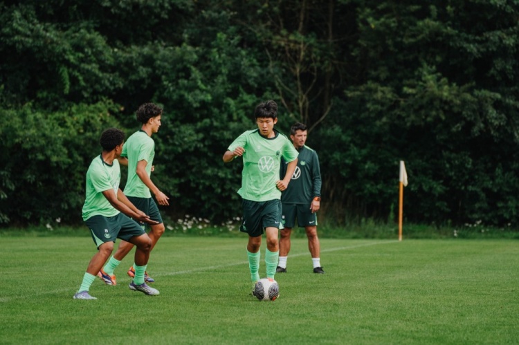 姜景祺出生, 主要代表U