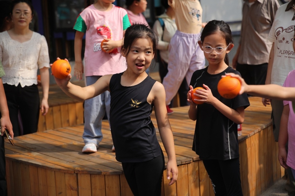 同出席启动, yyUk 同出席启动, yyUk